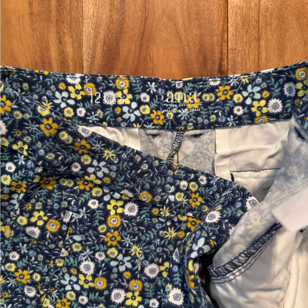 a.n.a High Waist Blue and Yellow Floral Shorts - Picture 3 of 4
